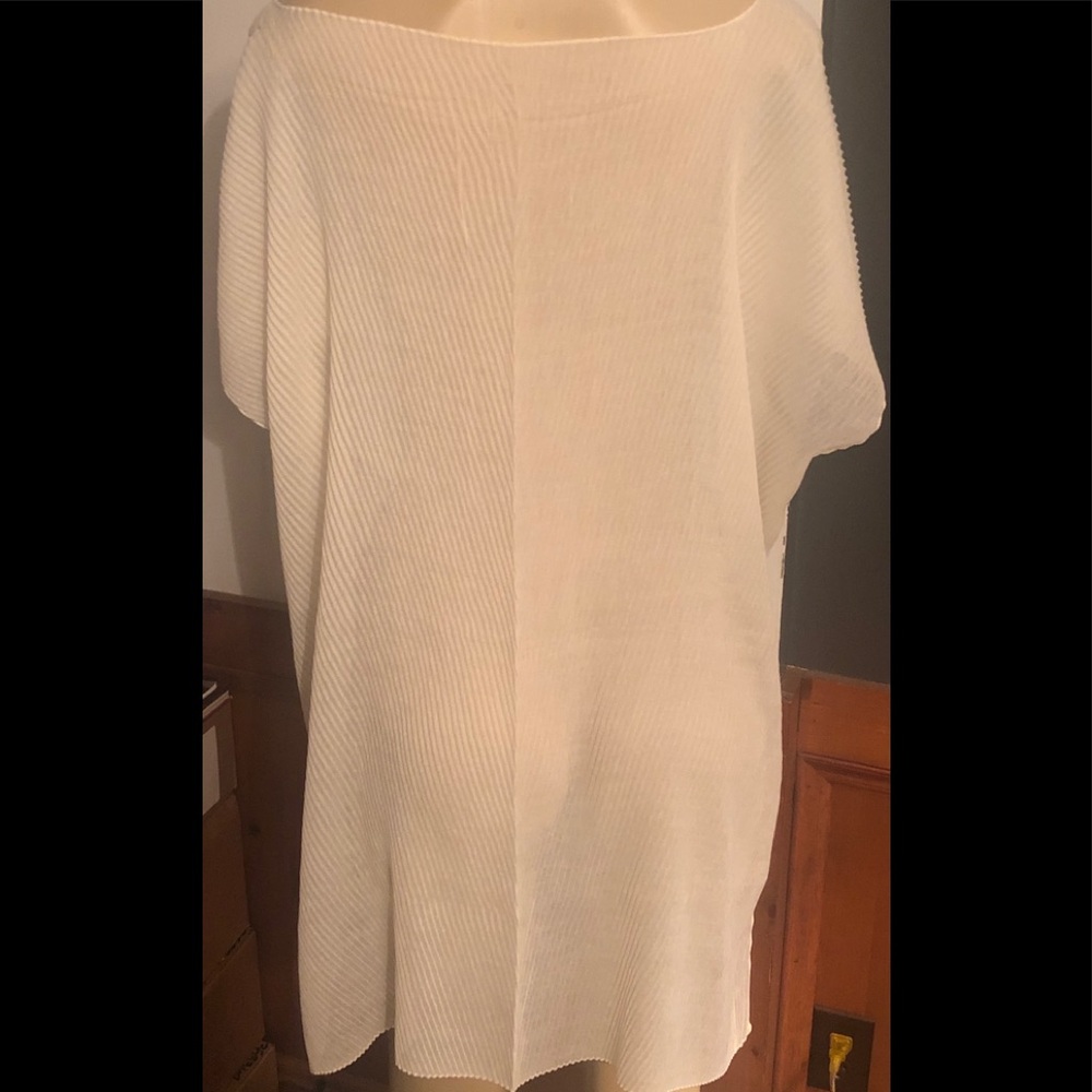 Kat+Bryn Elegant Pleated Shawl